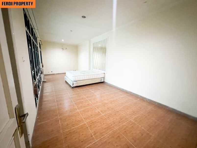 rumah cantik mewah 2 lantai raffles hills cibubur