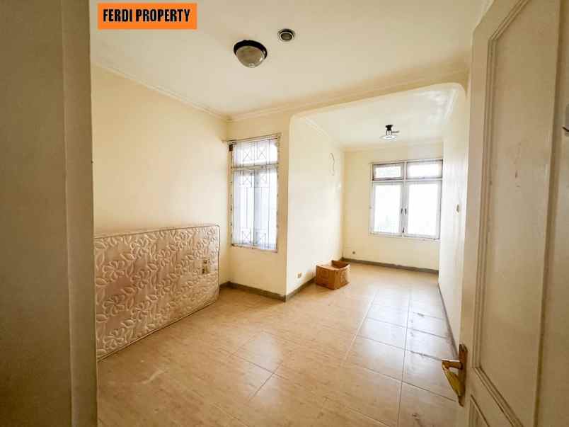 rumah cantik mewah 2 lantai raffles hills cibubur