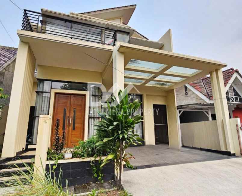rumah cantik semi furnished di nusa loka bsd
