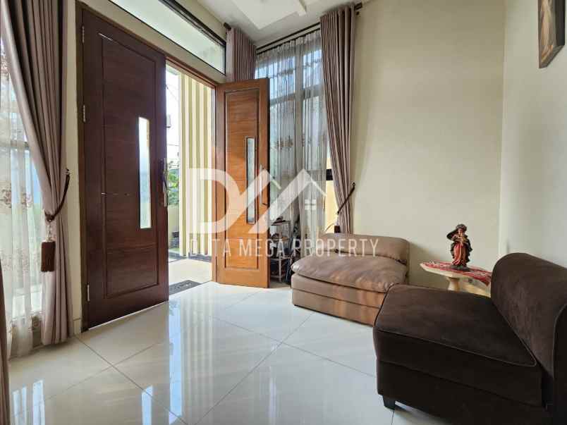 rumah cantik semi furnished di nusa loka bsd