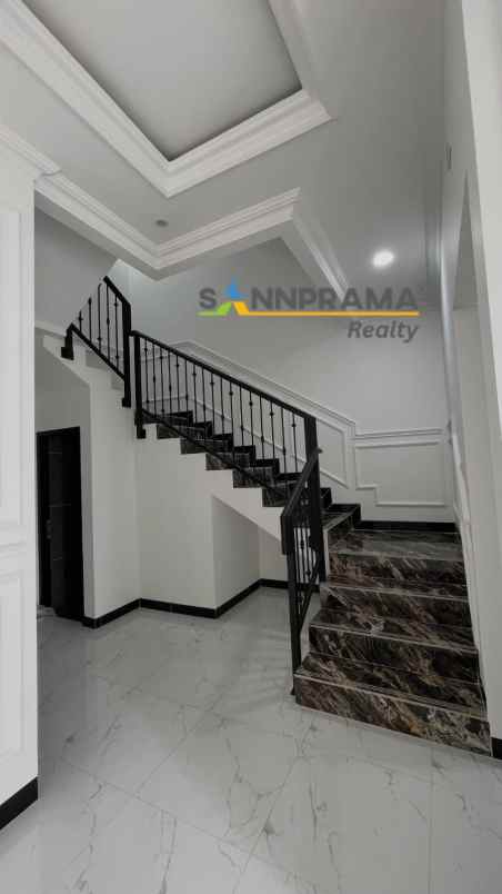 rumah cluster 2 5 lantai kebagusan jakarta selatan