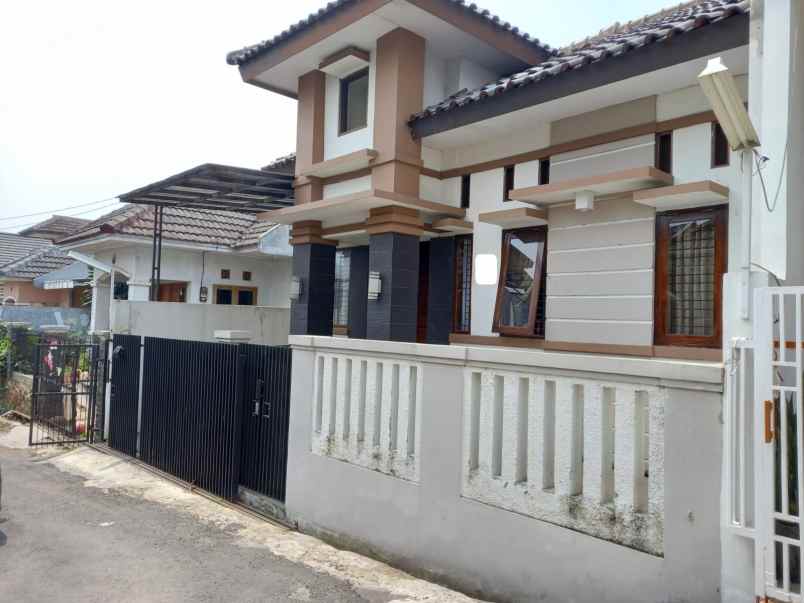 rumah di area padasuka komplek rancabelut cimahi
