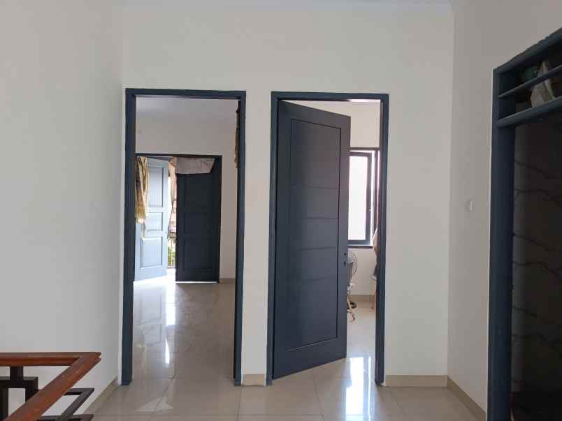 rumah di cinere cirendeu tangerang selatan