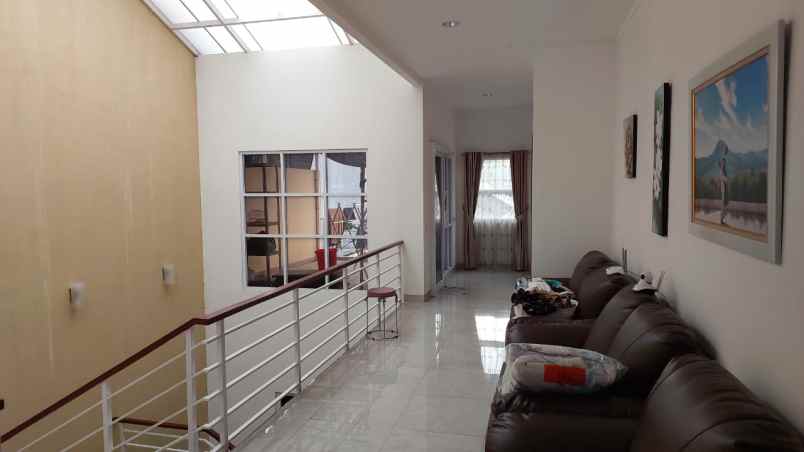 rumah di giriloka bsd