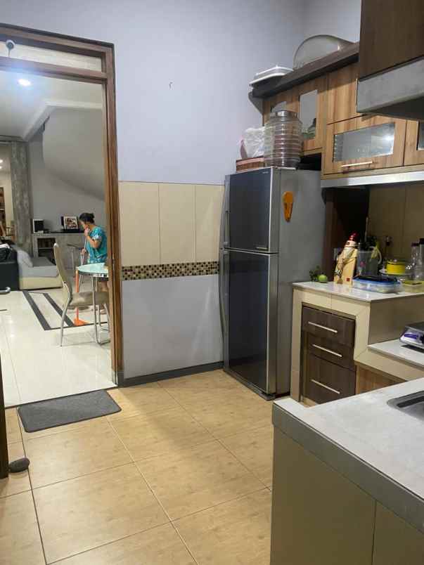 rumah di kawasan elit di singgasana pradana bandung