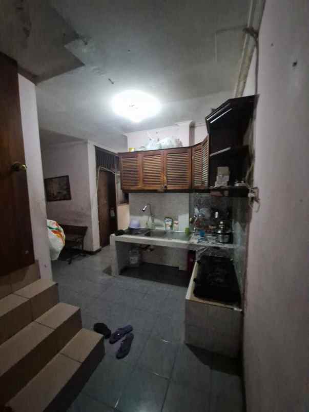 rumah di lokasi strategis di gegerkalong bandung