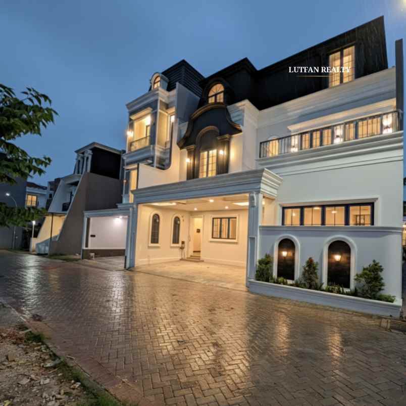 rumah european classic dalam komplek