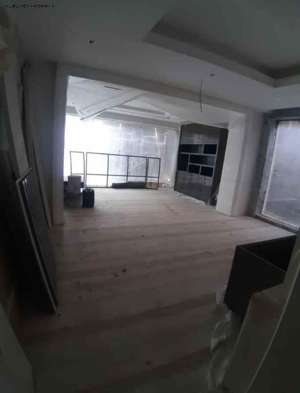 rumah imperial beach pakuwon city strategis