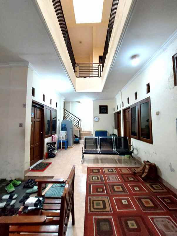 rumah induk dan kos 9 kamar di pogung dekat kampus ugm