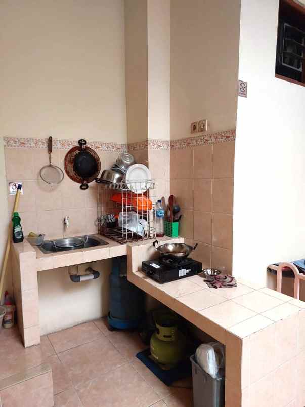 rumah induk dan kos 9 kamar di pogung dekat kampus ugm