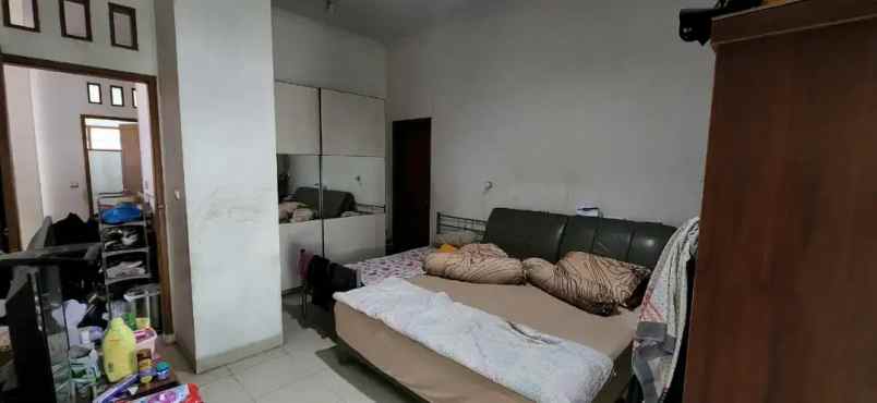 rumah jalan budi selangkah smkn 11 bandung hadap barat