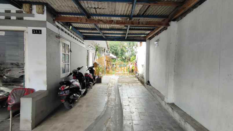 rumah jalan raya ciomas