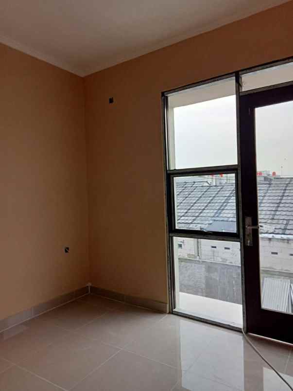 rumah jalan tanah tinggi