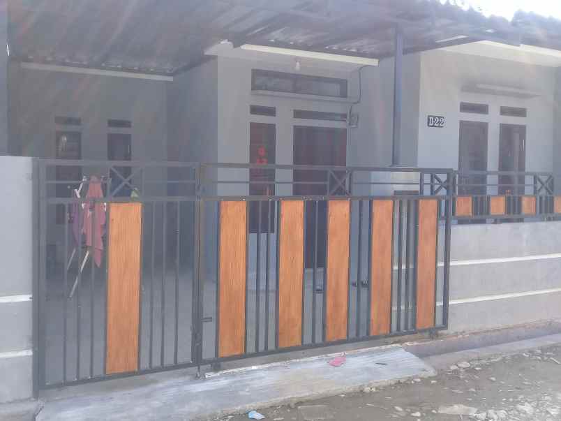 rumah jl jatimekar kp paniisan