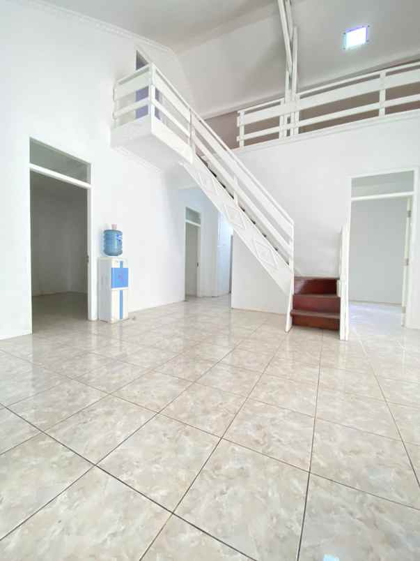 rumah jln raya pahlawan cinangka