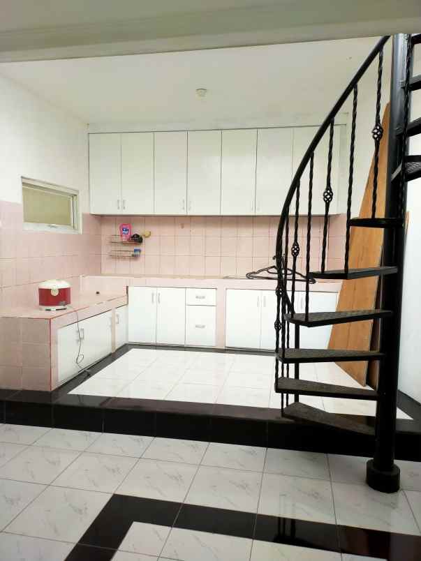 rumah jln raya pahlawan cinangka