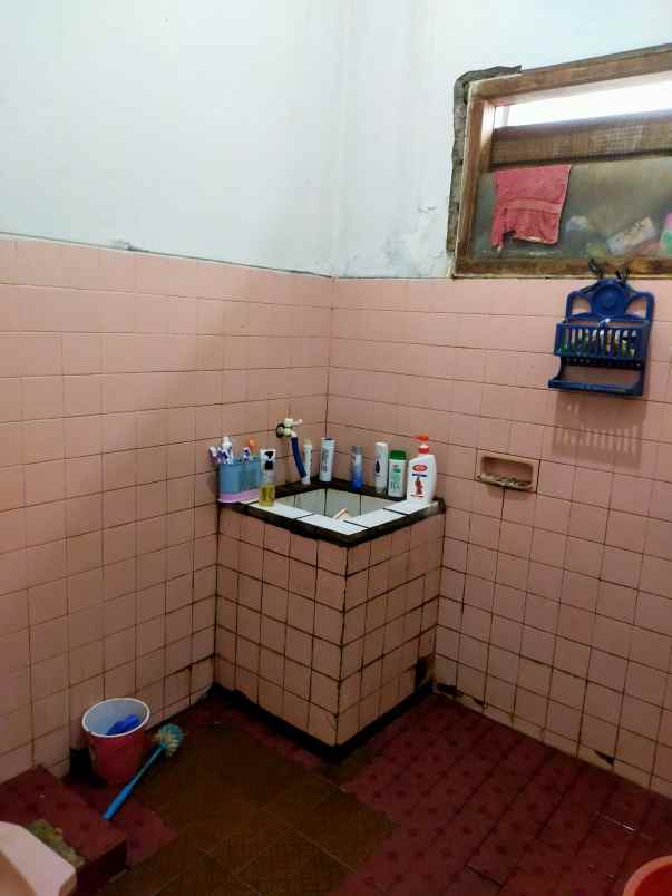 rumah jln srengseng sawah jagakarsa