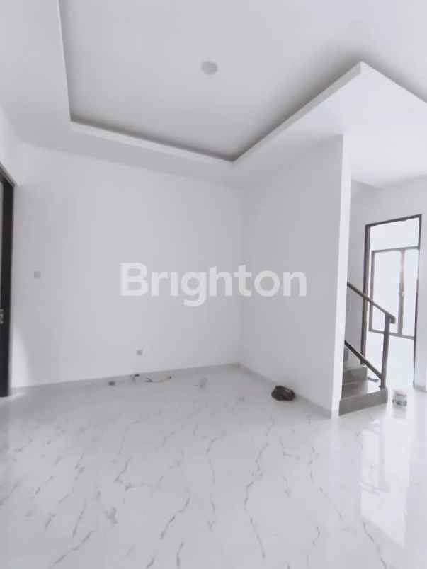 rumah klampis semolo row jalan 3 mobil