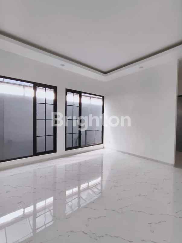 rumah klampis semolo row jalan 3 mobil
