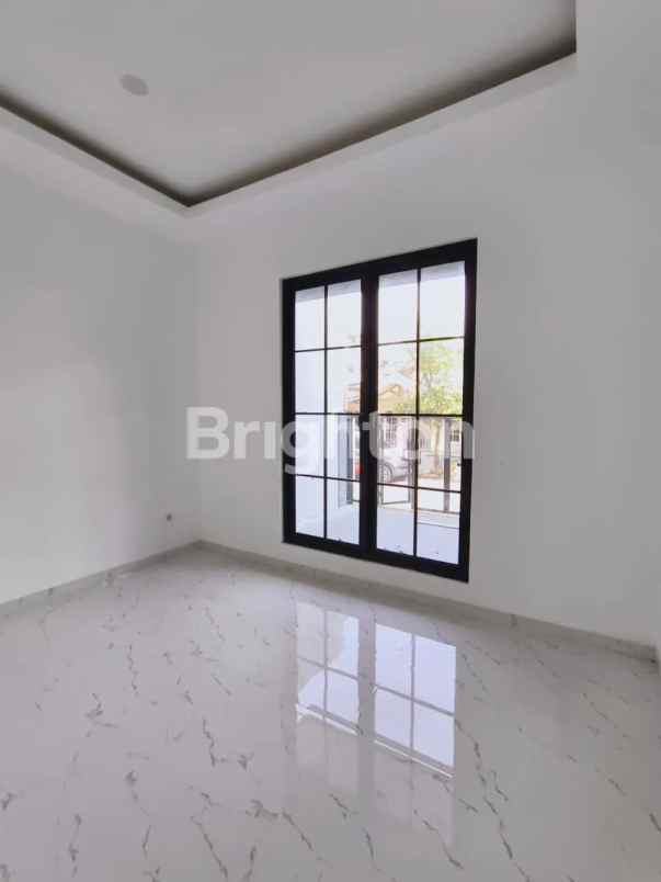 rumah klampis semolo row jalan 3 mobil