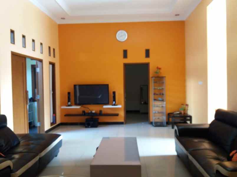 rumah komplek cibabat cimahi 2 carpot hadap timur