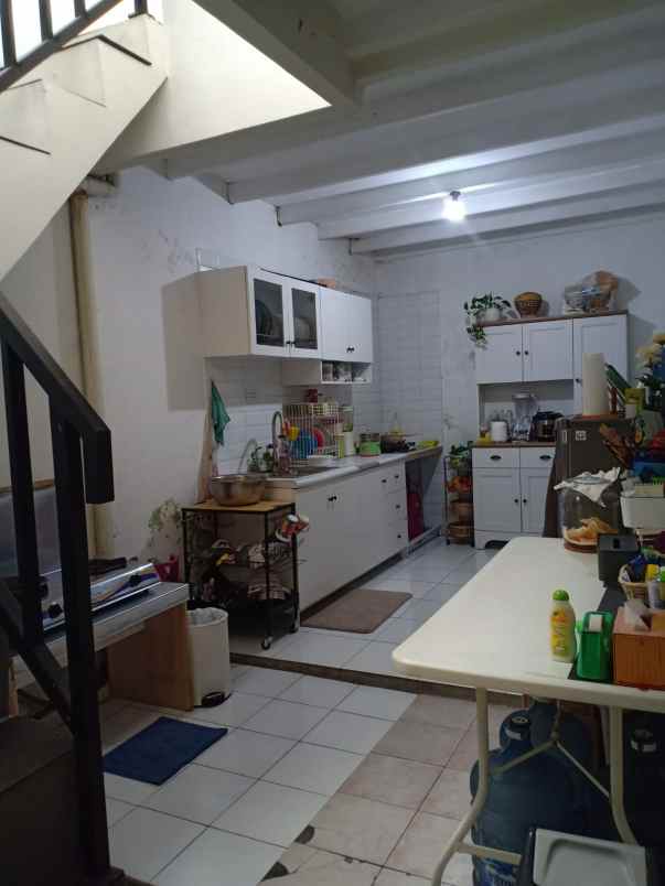 rumah komplek cihanjuang 5 menit pemkot cimahi