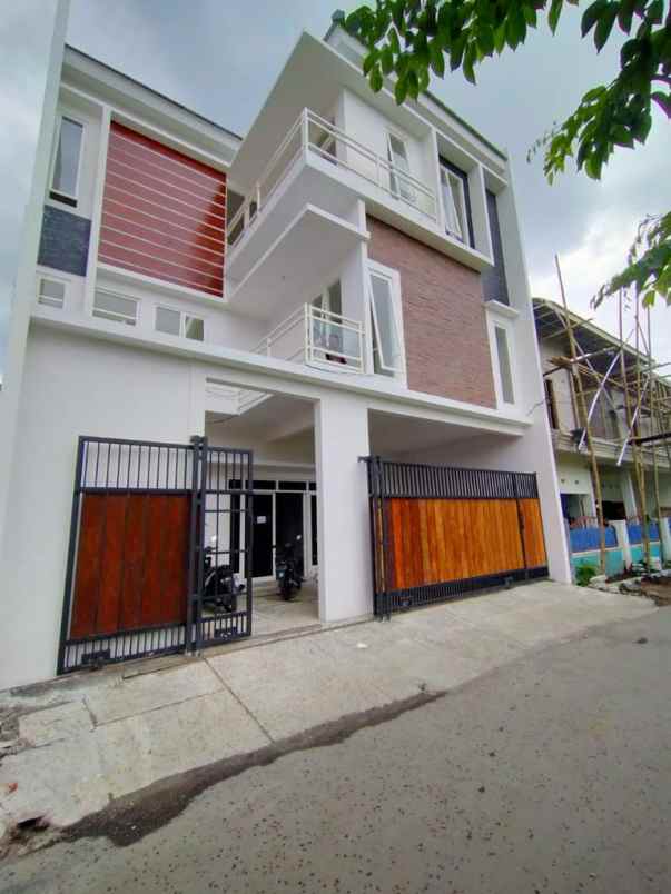 rumah kost full penghuni di merjosari