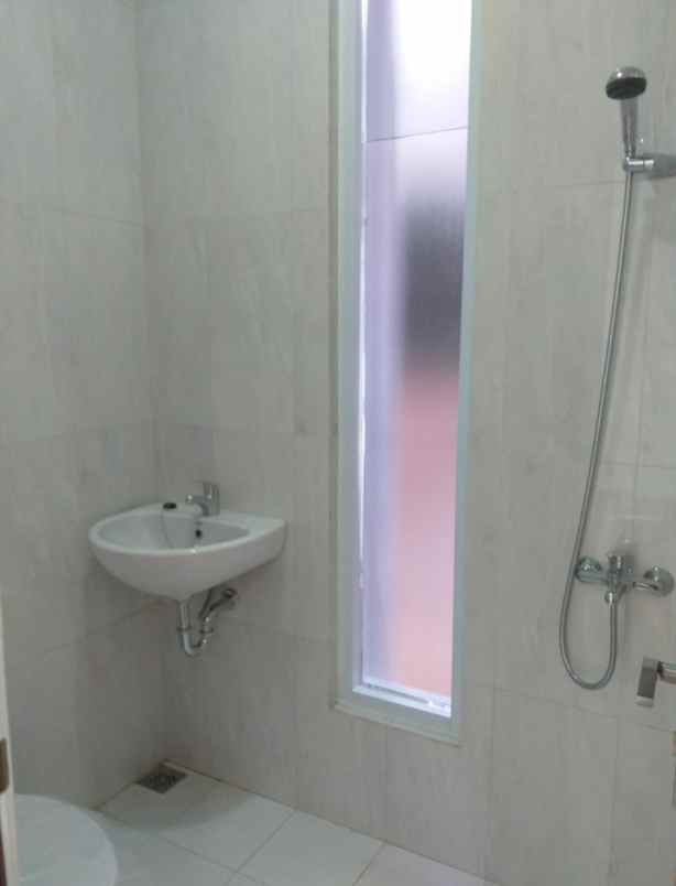 rumah krukut limo depok