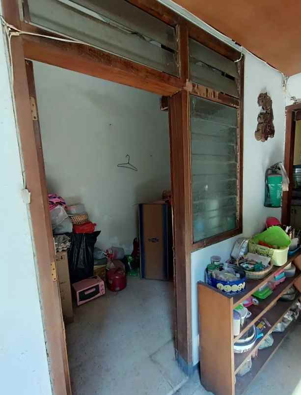 rumah lokasi strategis ketintang