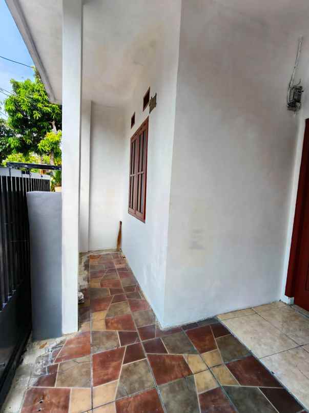 rumah luas 60m2 layak huni di telaga mas bekasi