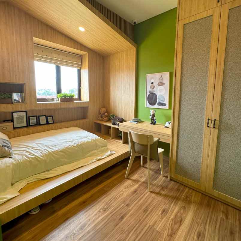 rumah mewah 2 lantai dekat dari gerbang tol sawangan