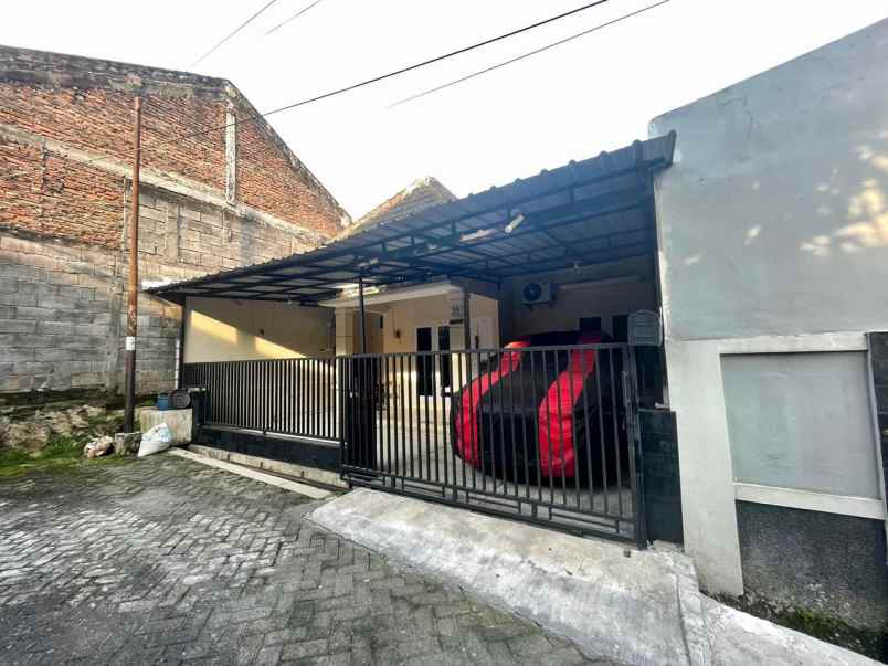 rumah mewah daerah mulawarman semarang selatan