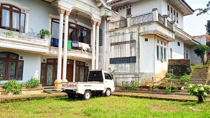 rumah mewah di bandung barat pasirteureup cijenuk