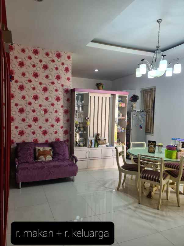 rumah mewah dua lantai siap huni di bsb semarang