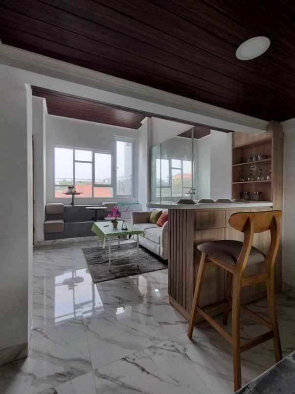 rumah mewah scandinavian pinggir jalan kelapa dua