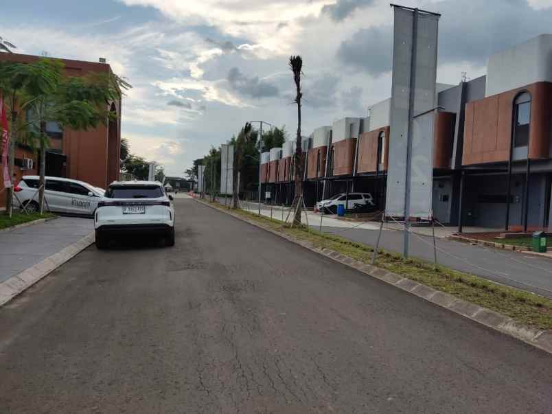 rumah mewah termurah dekat stasiun ka