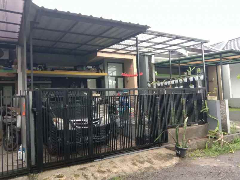 rumah minimalis taman cihanjuang dekat pemkot cimahi