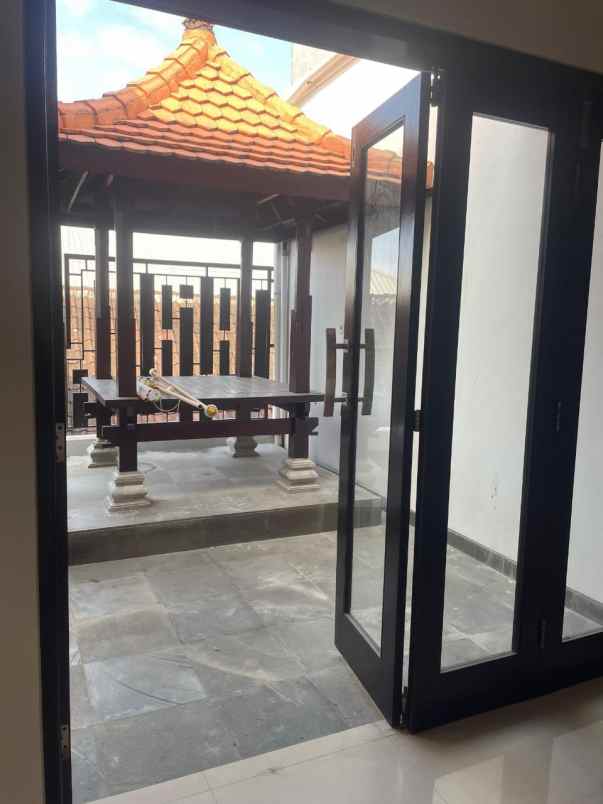 rumah modern di jl tukad badung deket sanur sidekarya
