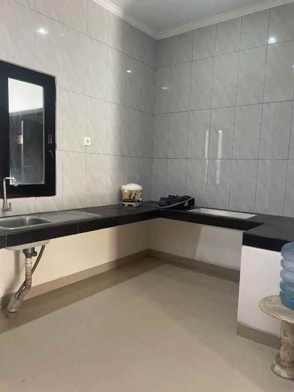 rumah modern di jl tukad badung deket sanur sidekarya