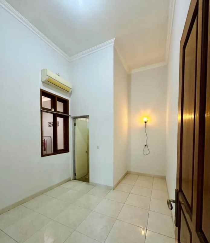 rumah ngesrep barat banyumanik semarang