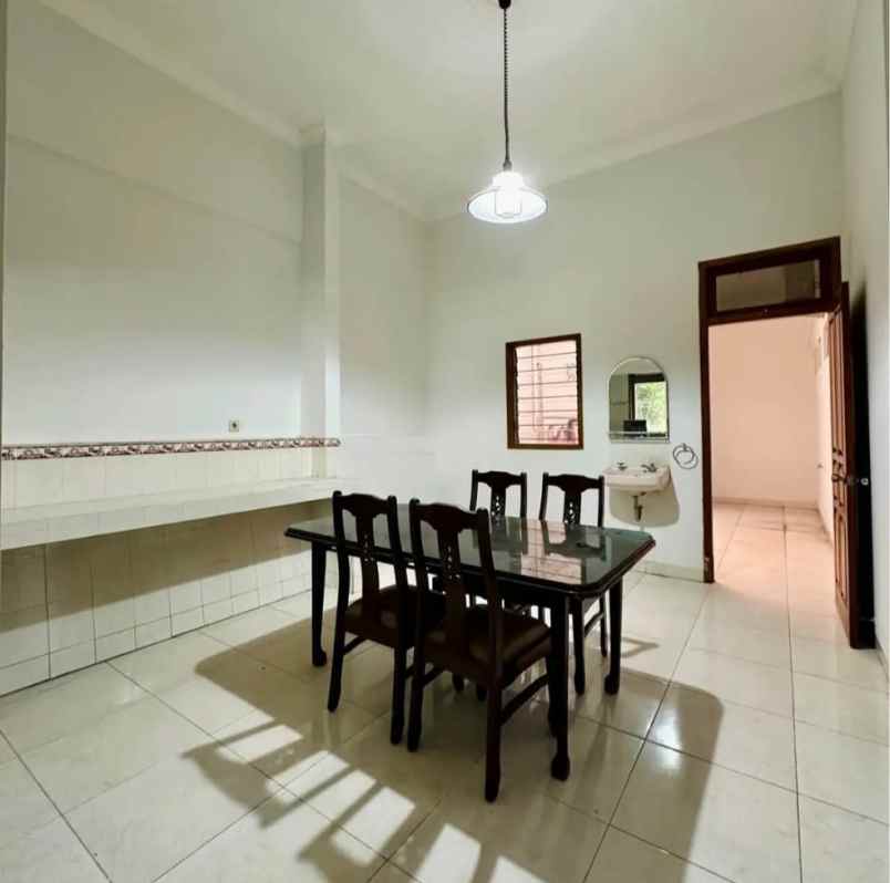 rumah ngesrep barat banyumanik semarang