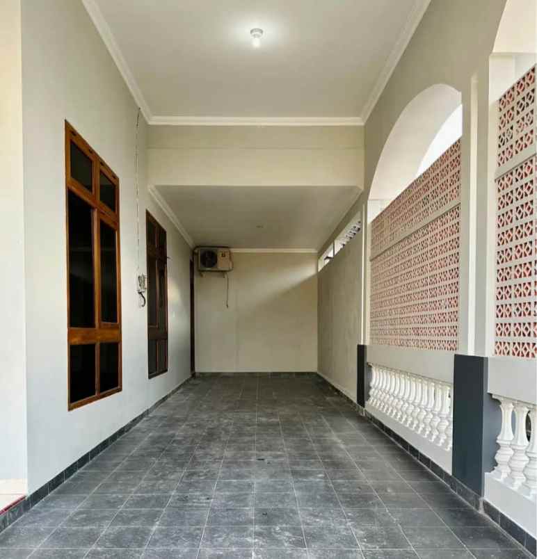 rumah ngesrep barat banyumanik semarang