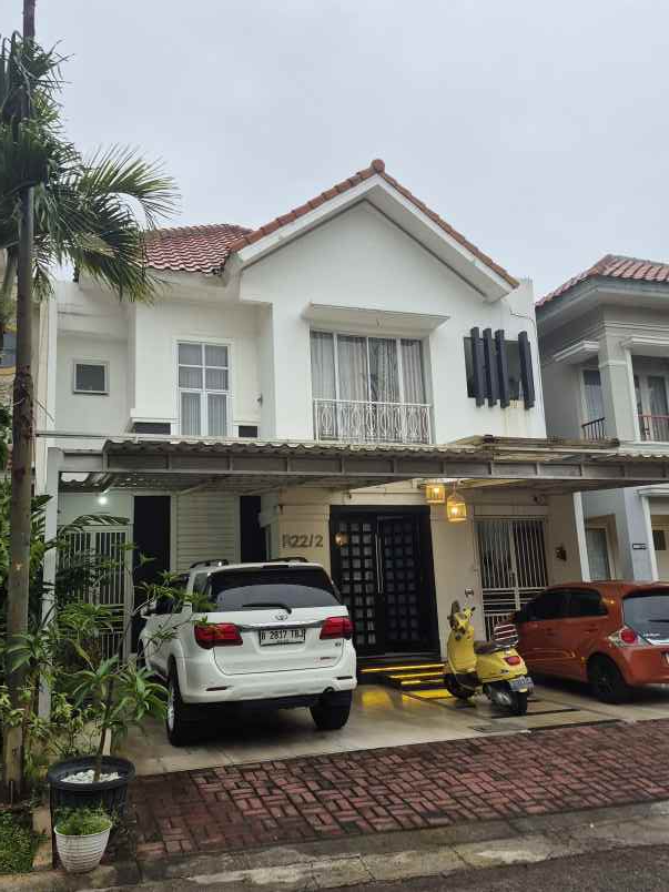 rumah nyaman kolam renang legenda wisata cibubur