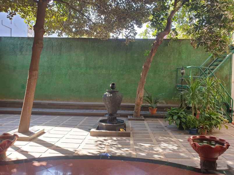 rumah pakuwon city villa royal strategis bagus