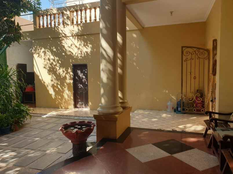 rumah pakuwon city villa royal strategis bagus