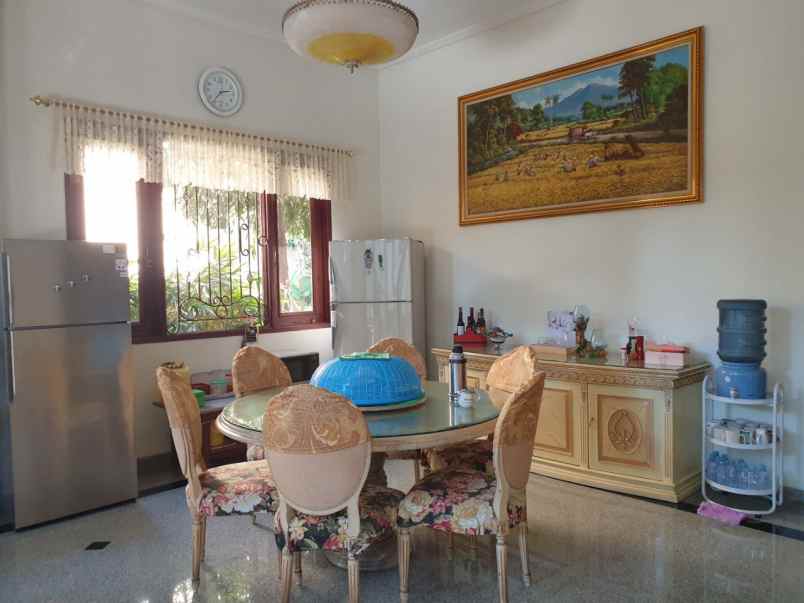 rumah pakuwon city villa royal strategis bagus