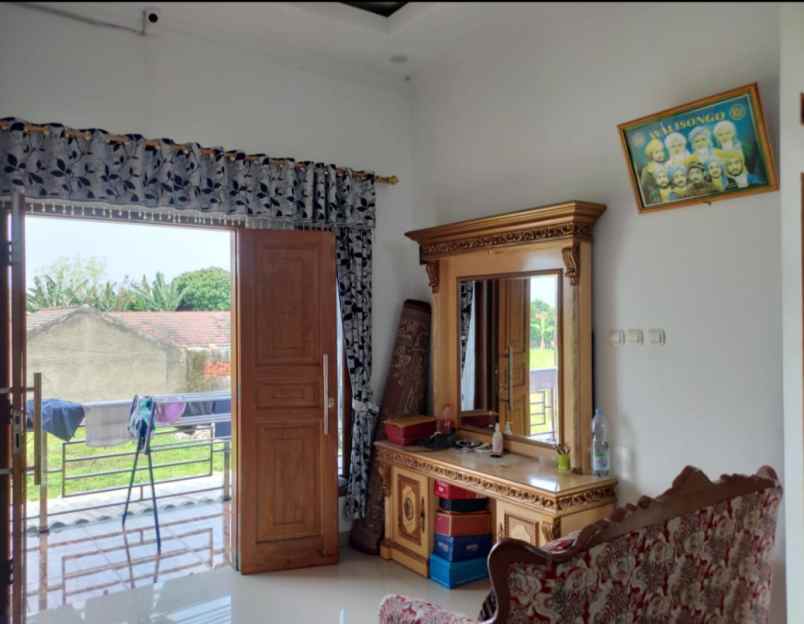 rumah pasir putih