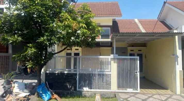 rumah puri surya jaya sidoarjo row 2 5 mobil