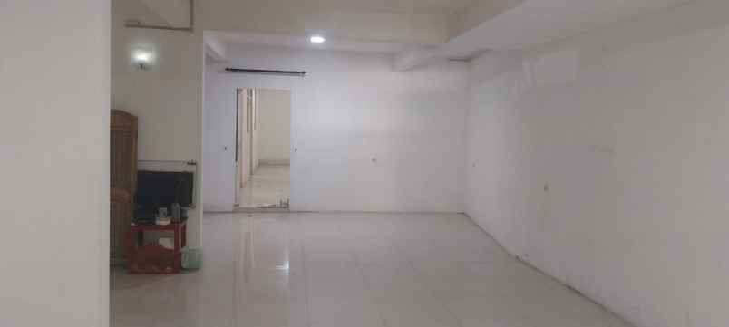 rumah raya nginden 3 lantai lebar 12