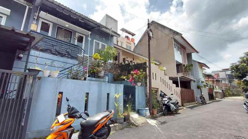 rumah sariwangi regency semi furnished siap huni